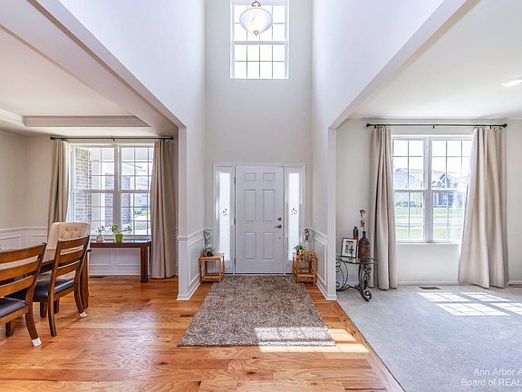 3rd image of 5719 Whispering Springs Dr