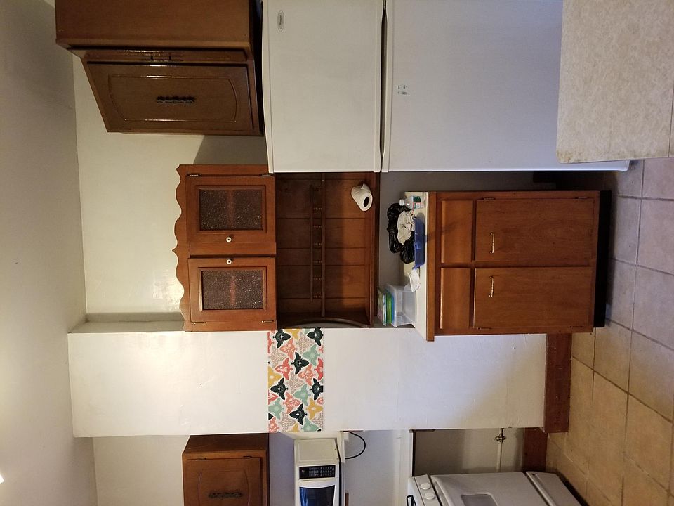 2nd image of 110 Webster Ave #1