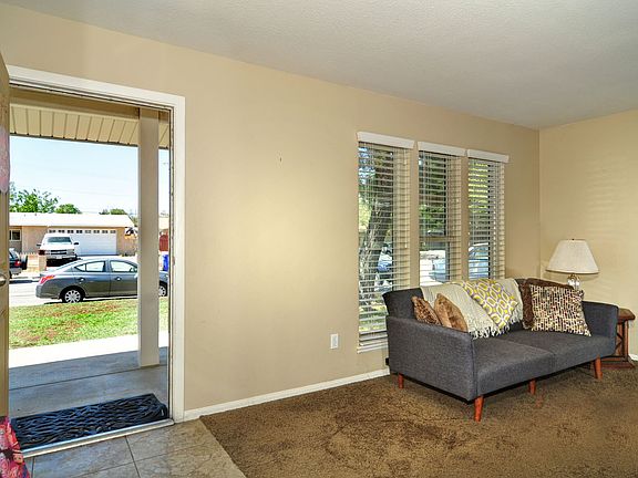 5th image of 14205 Arrowhead Dr