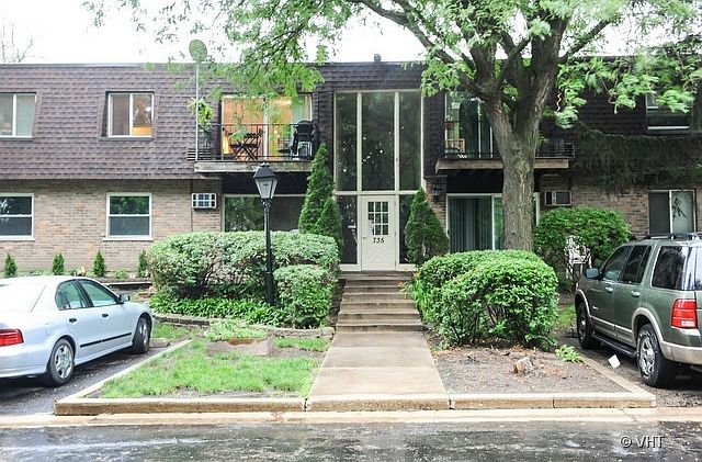 1st image of 735 Grove Dr APT 215