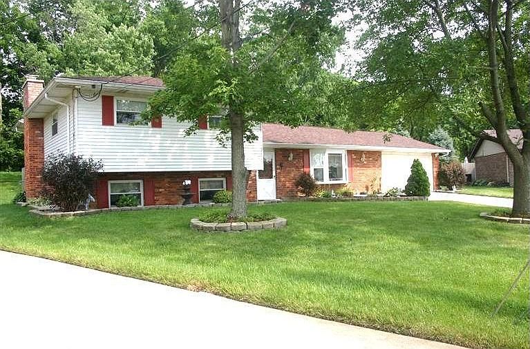 1st image of 18 Bellwood Ct