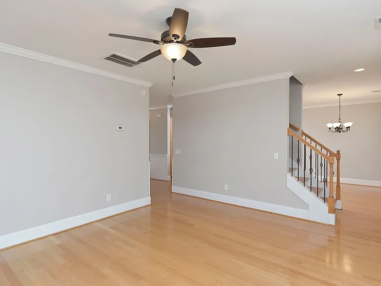 33 Heatherlaurel Ct — Photo 7