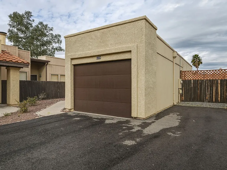 4304 W Pyracantha Dr — Photo 21