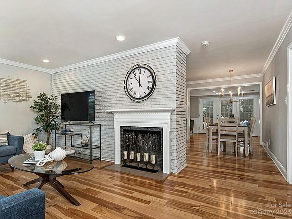 4th image of 4526 Wentworth Pl