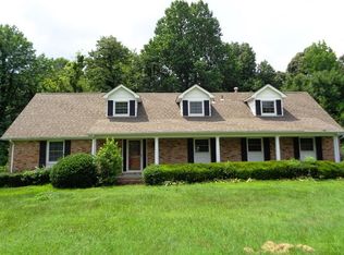 5255 Epperson Rd, Paducah, KY 42003