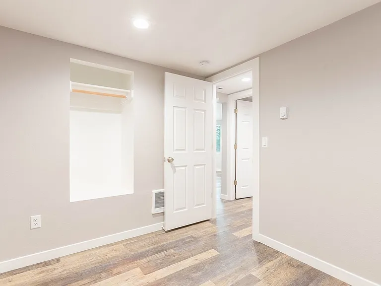 506 Southway Dr — Photo 6