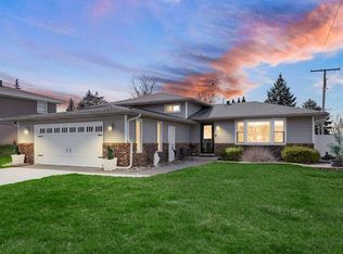 8470 Edison St, Crown Point, IN 46307