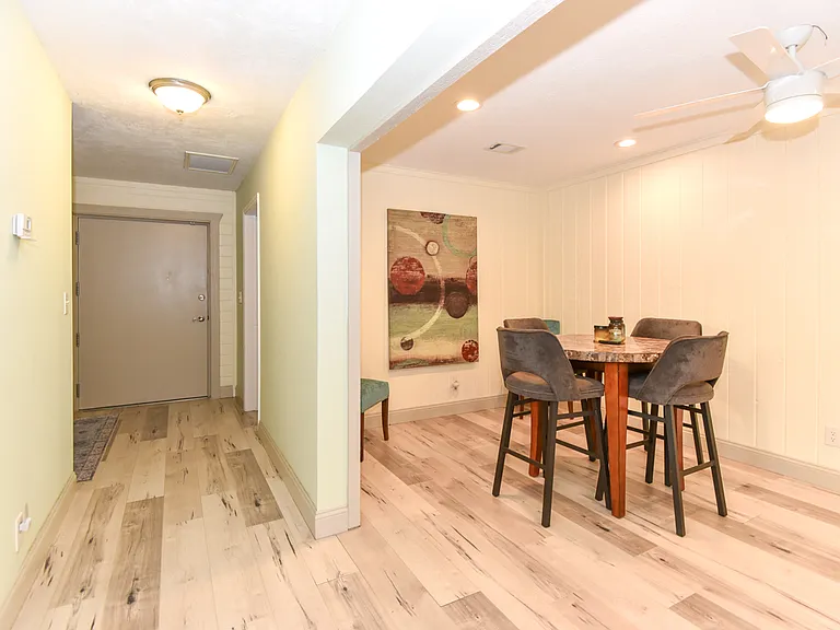 213 Riverbend Rd — Photo 23