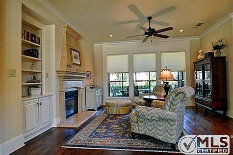 5th image of 1044 Falcon Creek Dr