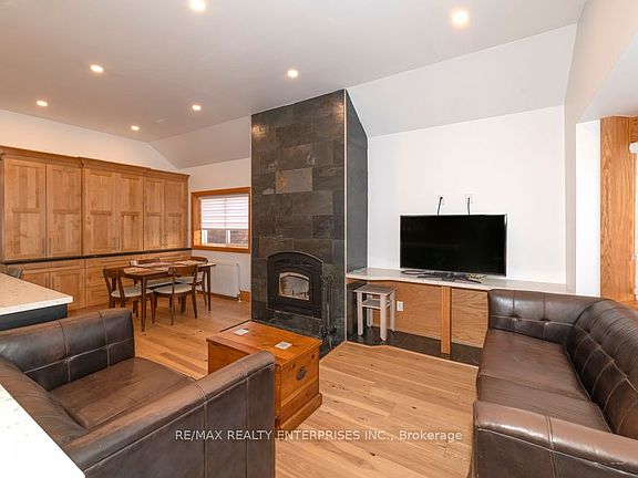 2nd image of 837 Kingston Rd