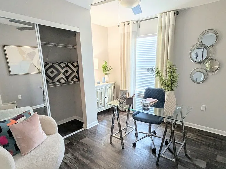 Centric on 34th Apartments — Photo 37