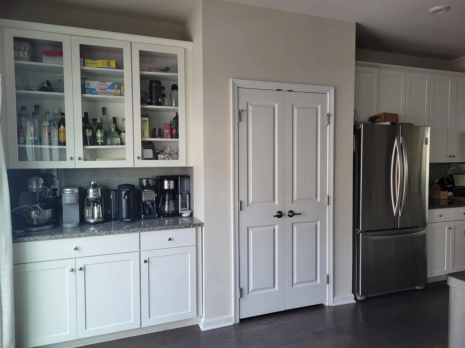 3 bed, 4.0 bath, 2056 sqft, $3,300 — Photo 4