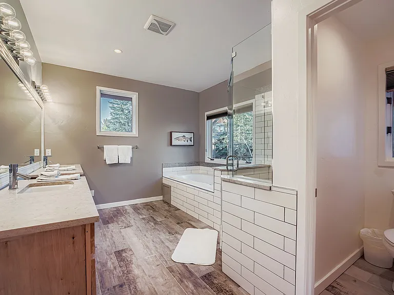 120 Hereford Rd #E — Photo 16