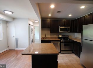 1221 N Quinn St APT 12, Arlington, VA 22209