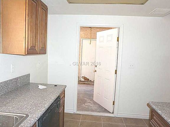 3rd image of 4663 Elk Springs Ave APT B