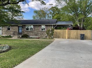 579 Needmore Rd, Clarksville, TN 37040