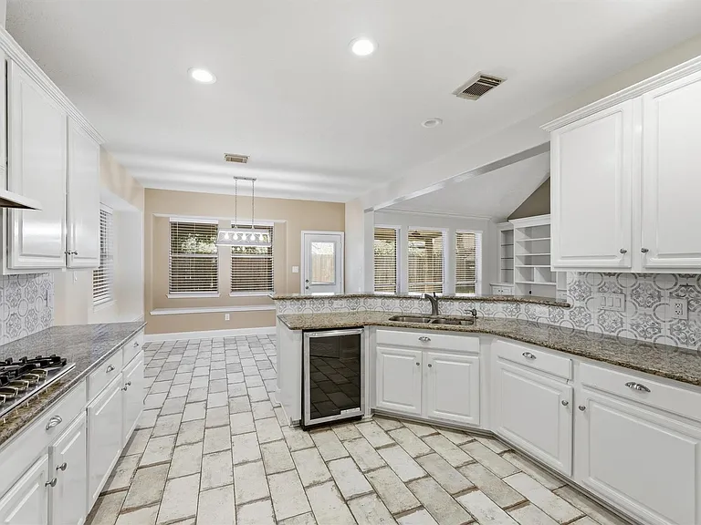 19307 Pinewood Bluff Ln — Photo 10