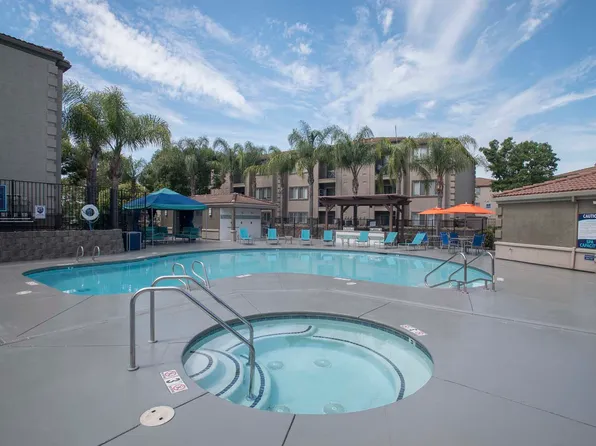 Bella Vista Apartments