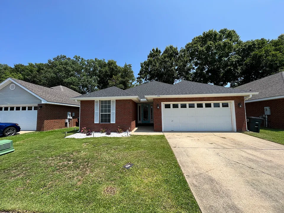154 Cypress Ln
