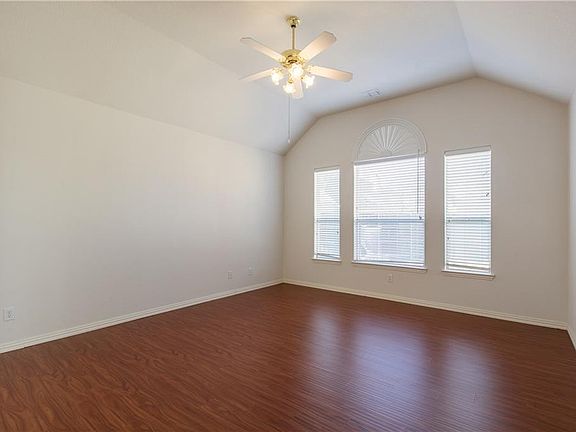 4th image of 4533 White Rock Ln
