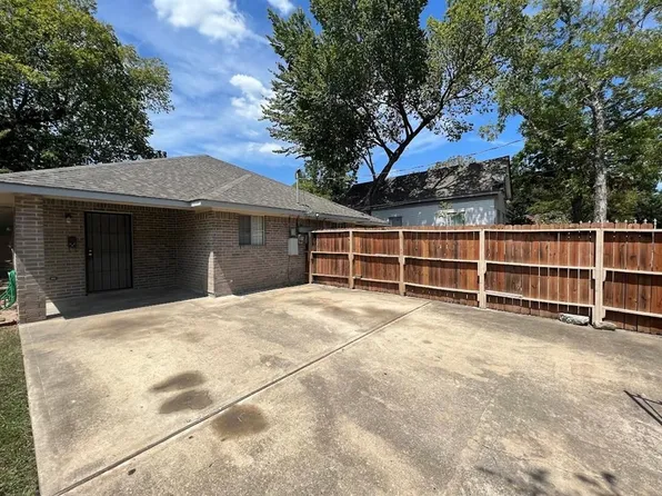 915 Pinckney St #A, Houston, TX 77009