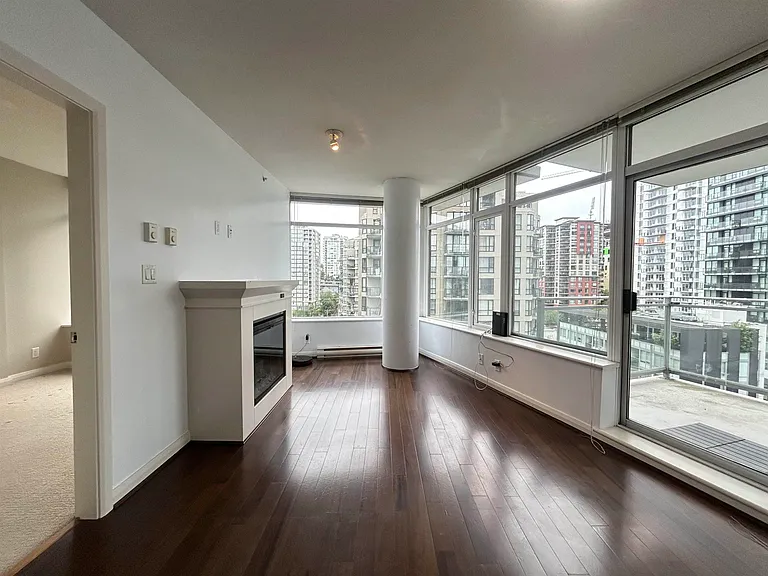 898 Carnarvon St #1506 — Photo 4