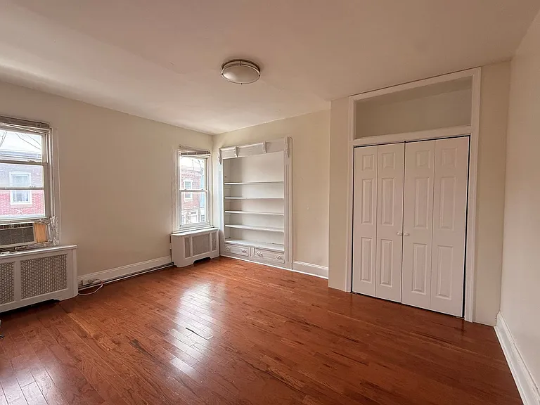 2127 Tasker St — Photo 6