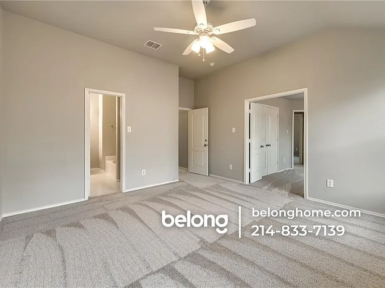 901 Plumeria Dr — Photo 7