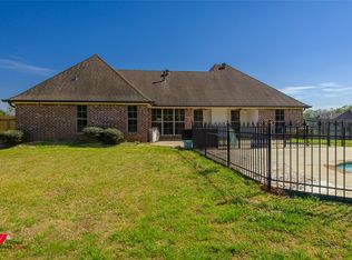 605 Luke Landing Rd, Bossier City, LA 71112