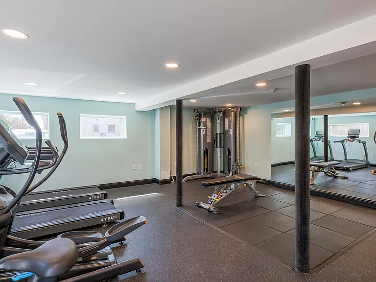 Cloverdale Park Apartments, LLC — Photo 14