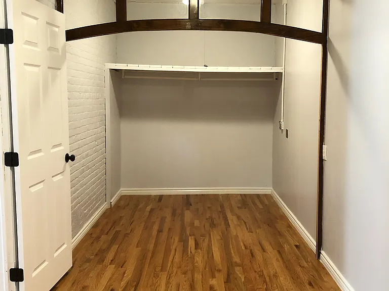 61 Clinton St #1 — Photo 10