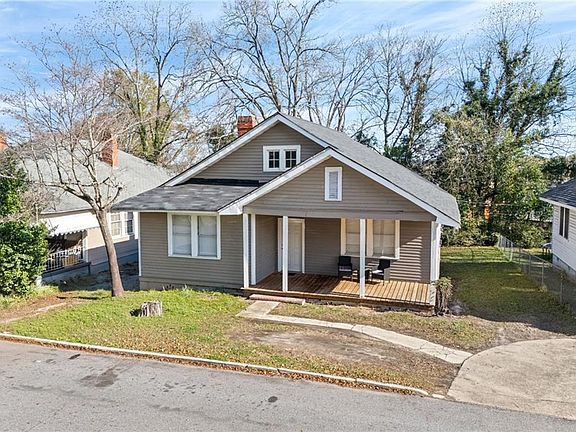 2nd image of 1403 S Jennings Ave