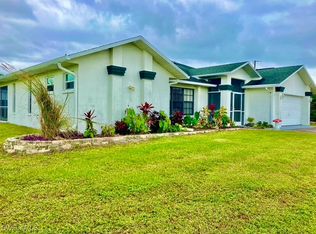 17950 Oak Creek Rd, Alva, FL 33920