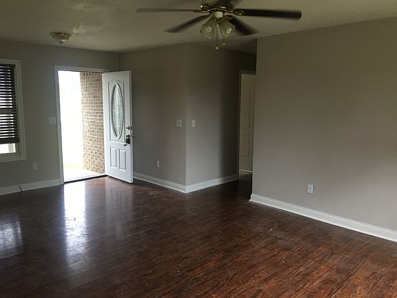 2nd image of 748 Tecumseh Dr