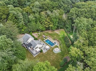 8 Lehn Farm Rd, Westport, CT 06880