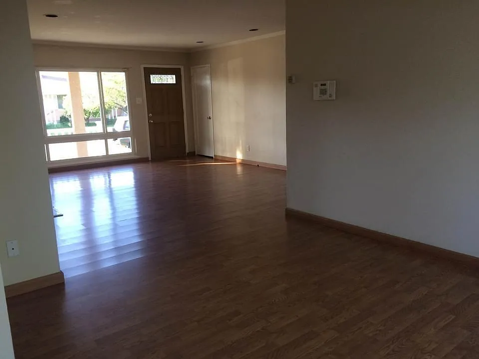 3 bed, 1162 sqft, $3,800 — Photo 3