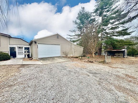 4th image of 693 Scotts Chapel Rd