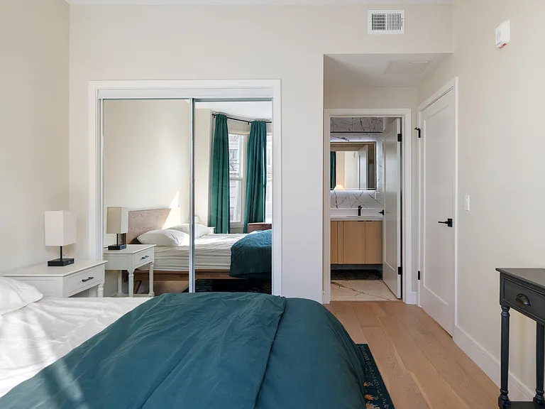 1492 Larkin St #3 — Photo 10