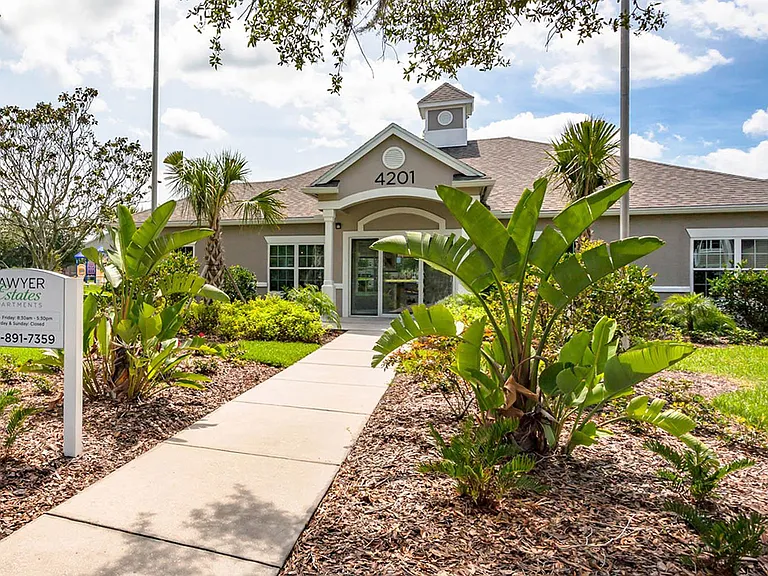 Sawyer Estates — Photo 9