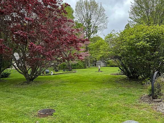 3rd image of 8448 Westridge Dr