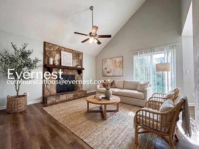 4165 Little Spgs NW — Photo 4