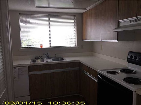 4th image of 34 Tradewinds Ct W