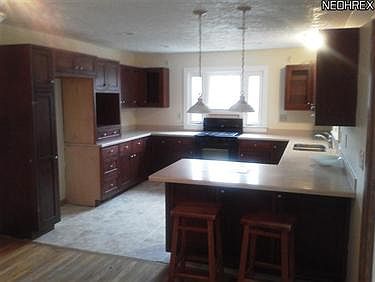 4th image of 1223 Squires Dr