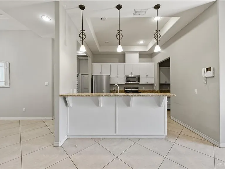 1807 S Villa Real Dr — Photo 4