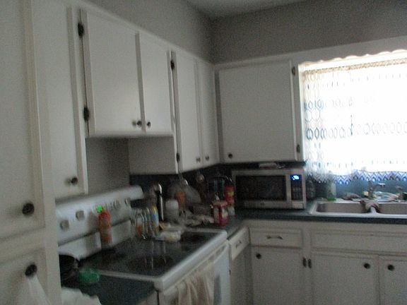 5th image of 2333 North St