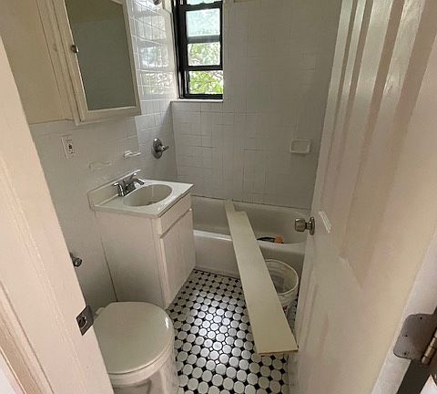 4th image of 4130 43rd St APT C2