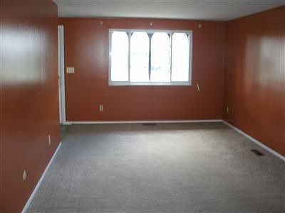 4th image of 5561 Camerford Dr