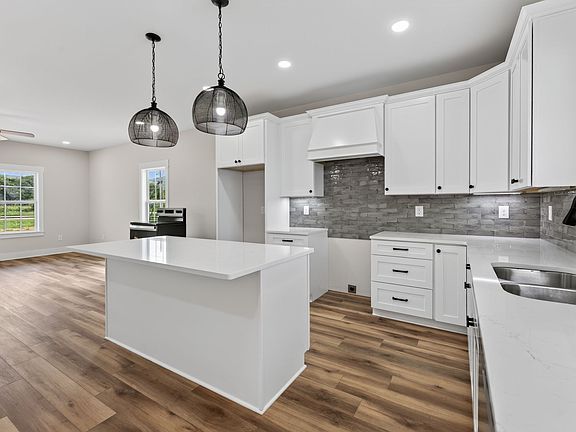 2nd image of 3607 Greenhaw Rd