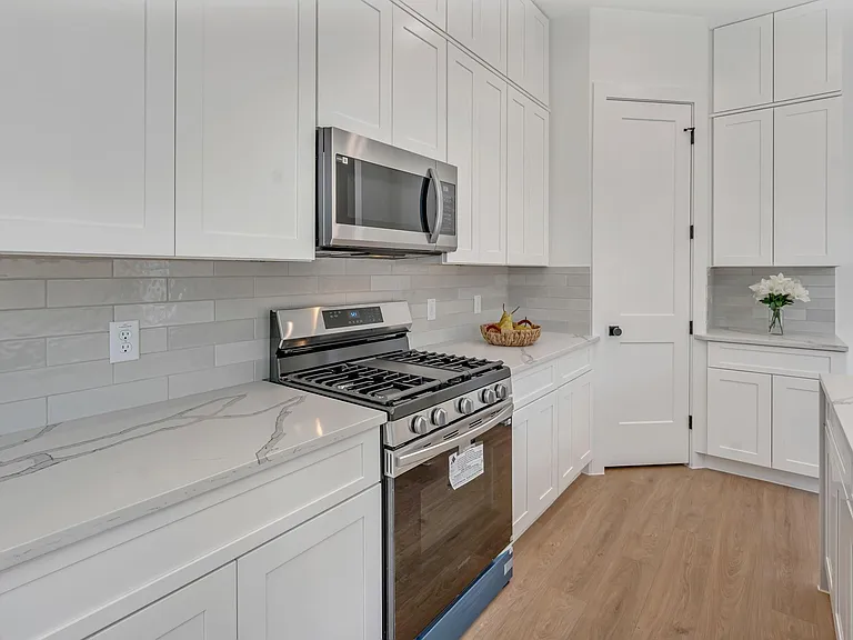 3620 Sauer St #B — Photo 12