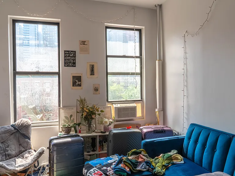 401 W 47th St #11 — Photo 9